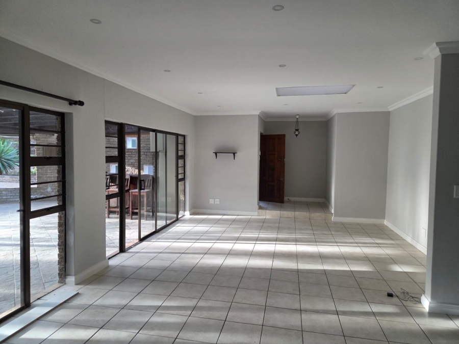 4 Bedroom Property for Sale in Nahoon Valley Park Eastern Cape